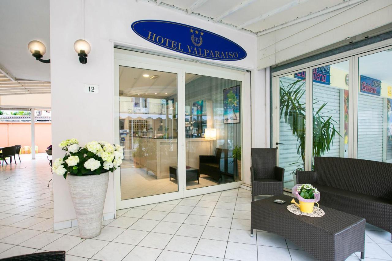 Hotel Valparaiso Rimini Kültér fotó