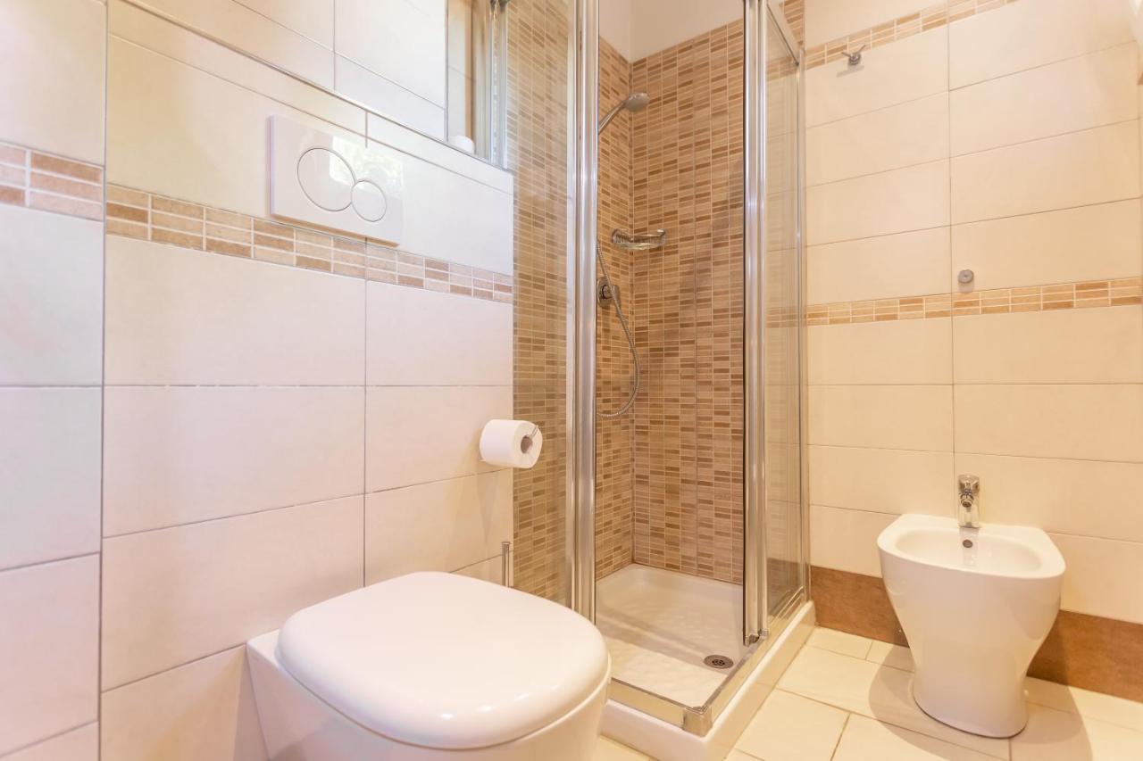 Hotel Valparaiso Rimini Kültér fotó