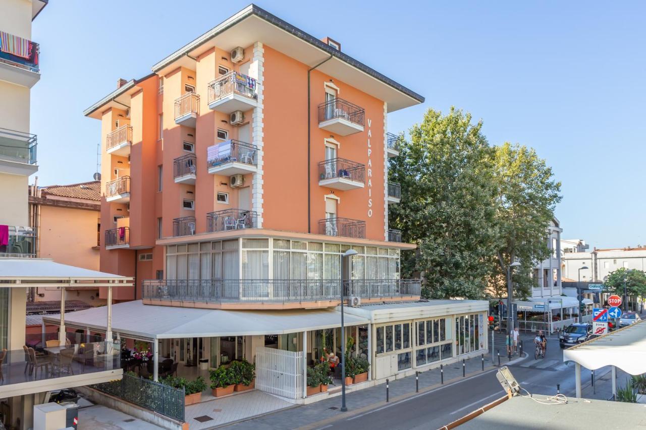 Hotel Valparaiso Rimini Kültér fotó