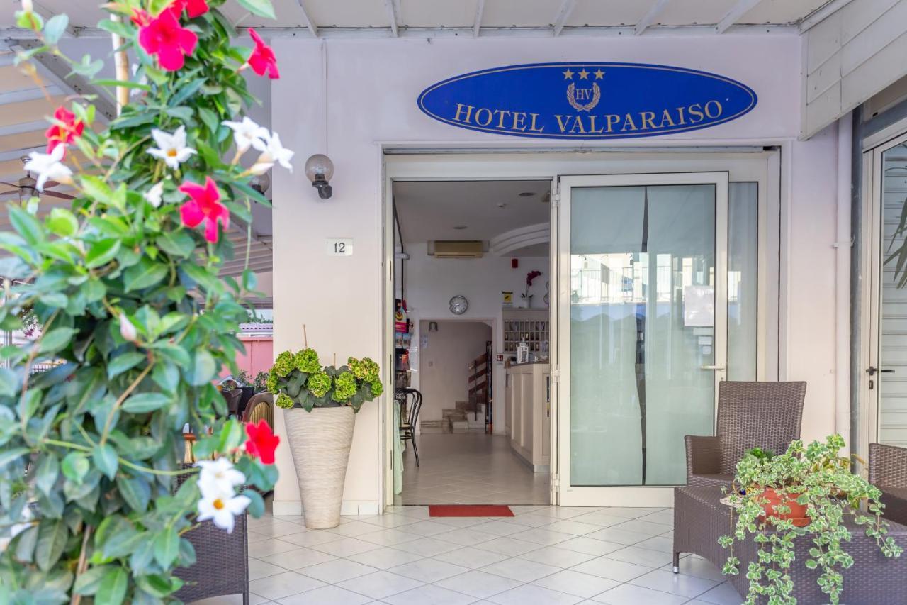 Hotel Valparaiso Rimini Kültér fotó
