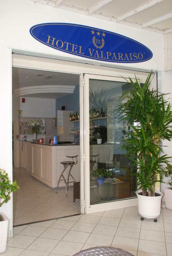 Hotel Valparaiso Rimini Kültér fotó