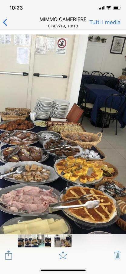 Hotel Valparaiso Rimini Kültér fotó